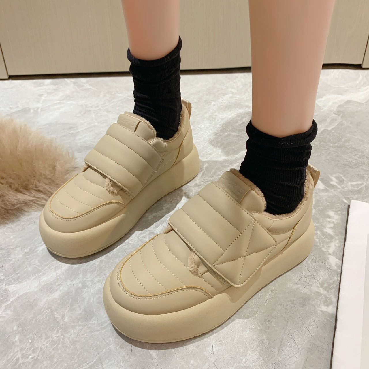 Yumuşak Beyaz Tokyo Modası Sıc - Women'S Fashion Velcro Sneakers incelemesi ve fiyatı